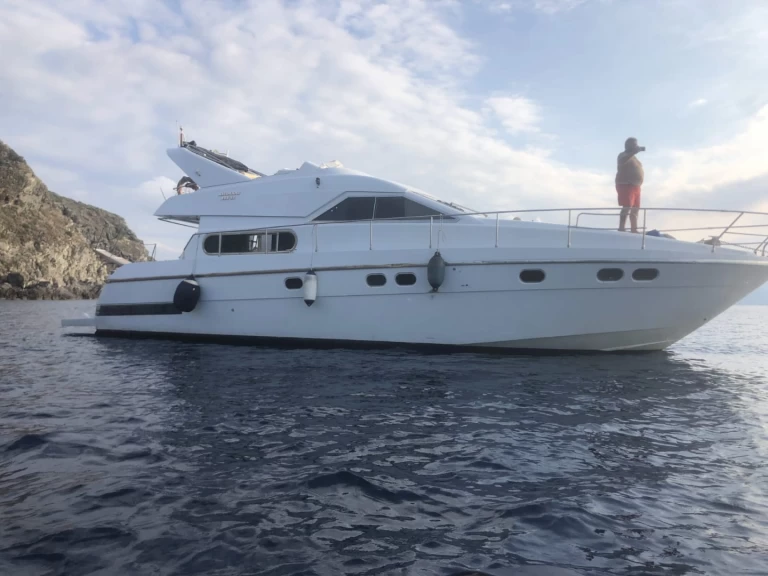 Yacht charter Milazzo - Cantieri Alpa Alpa 52 Fly on SamBoat