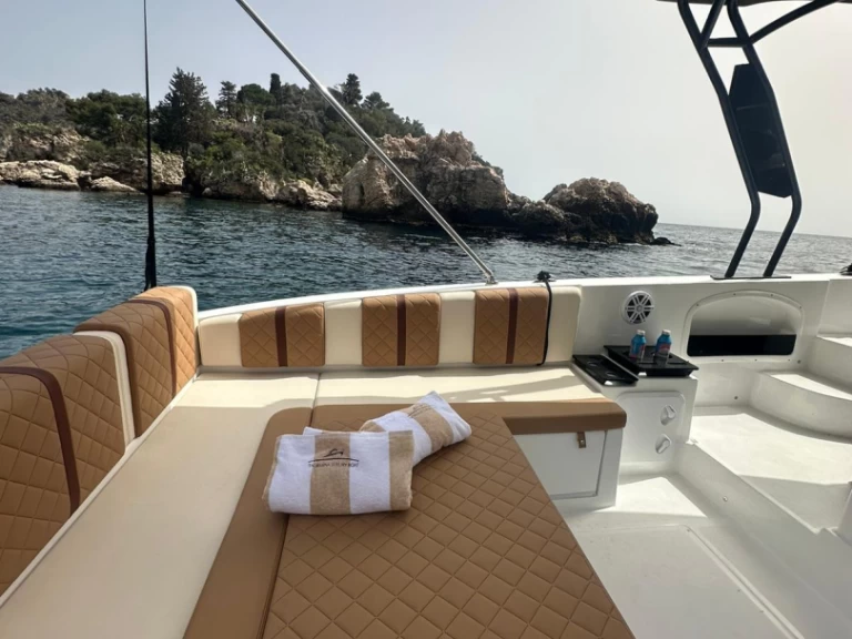 Hire a Saver Saver 330 Walkaround Taormina