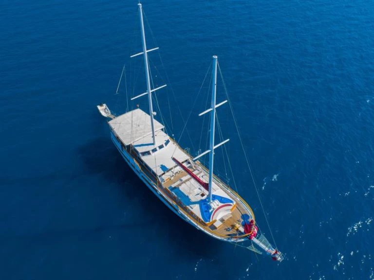 Sailboat hire in Fethiye - Custom Made Gulet