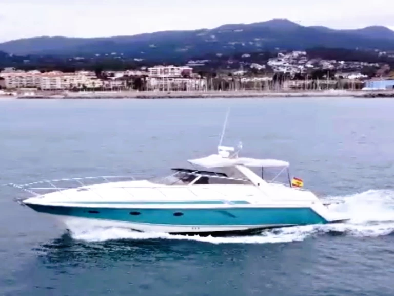 Yacht charter Sant Andreu de Llavaneres - Sunseeker Camargue 50 on SamBoat