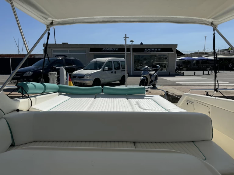 Charter a Sunseeker Camargue 50 in Sant Andreu de Llavaneres on Samboat