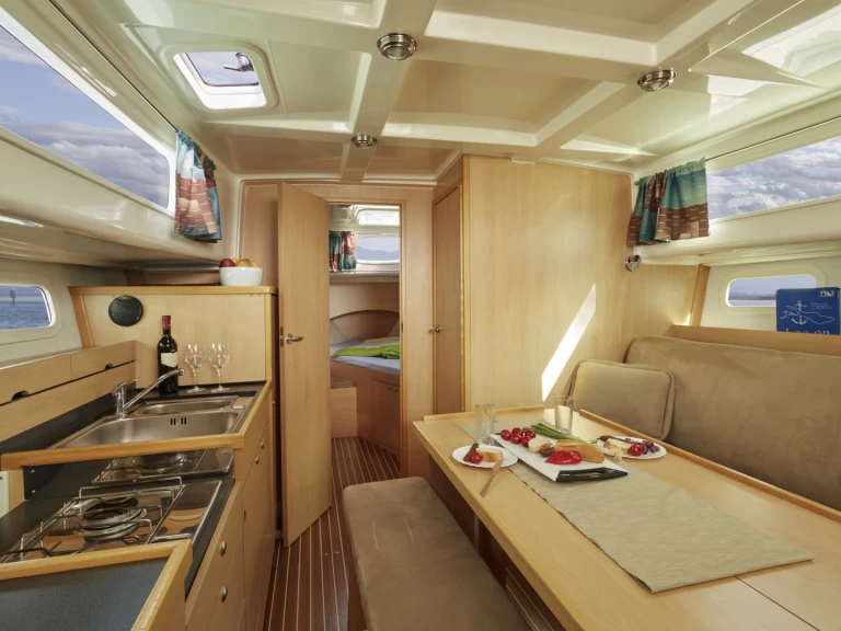 Canal boat hire in Bodman-Ludwigshafen - Delphia Escape 1050