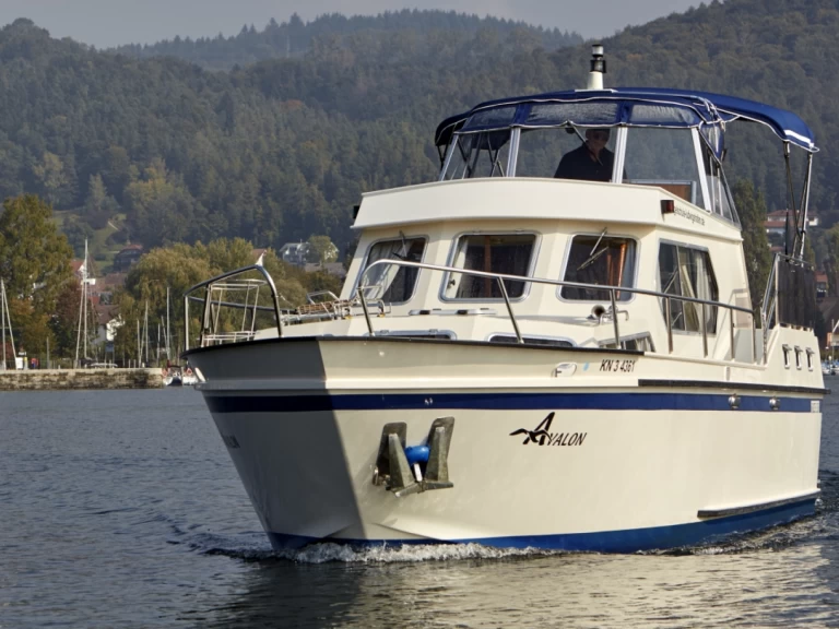 success 11.50 charter bareboat or skippered in  Bodman-Ludwigshafen