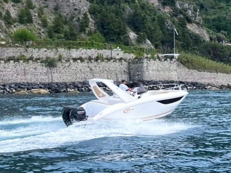 Hire Motorboat SP with a boat licence