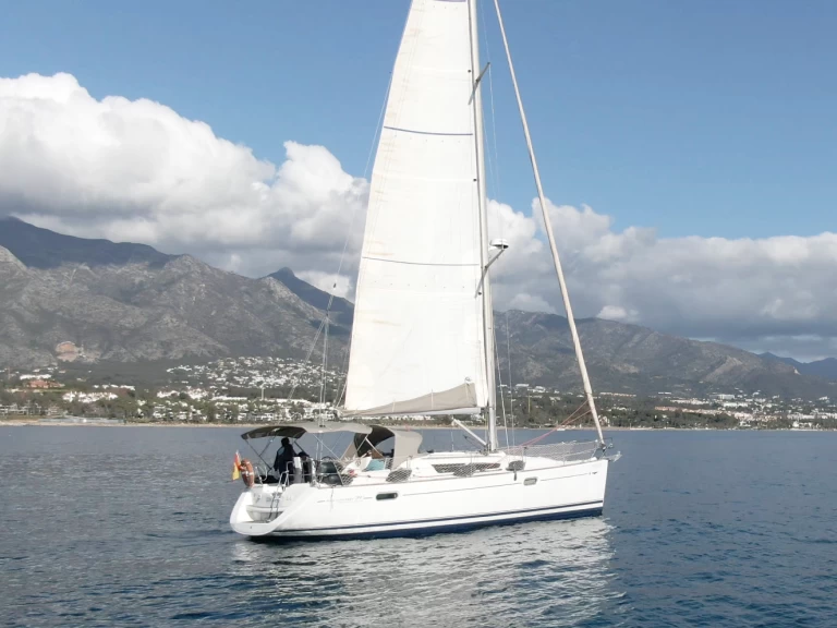 Charter a Jeanneau Sun Odyssey 39i in Puerto Banús on Samboat