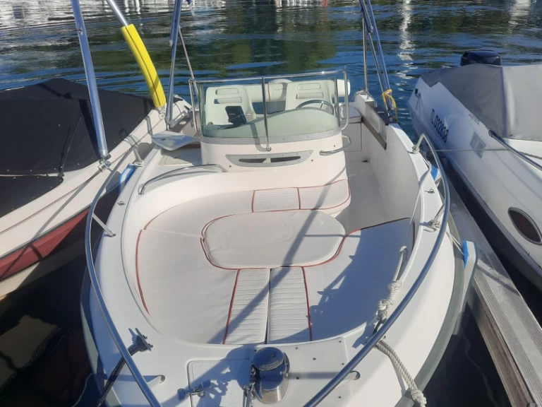 B2 Marine Cap Ferret 550 Open charter bareboat or skippered in  Aix-les-Bains