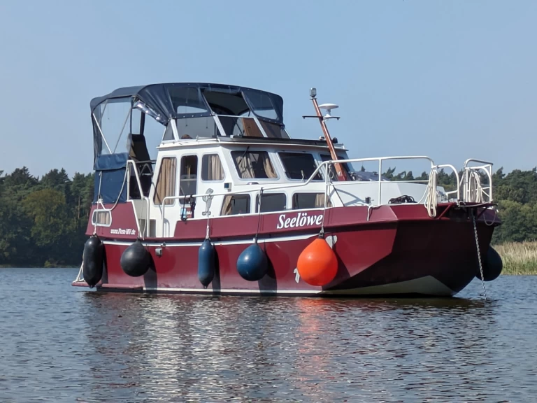 Hire Canal boat Termeer Yachting with a boat licence