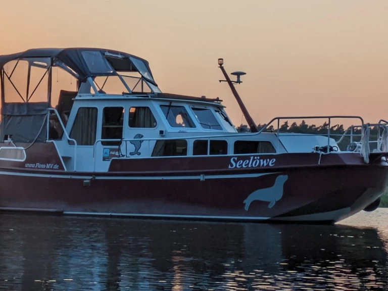 Termeer Yachting Rogger 850 AK charter bareboat or skippered in  Neustrelitz