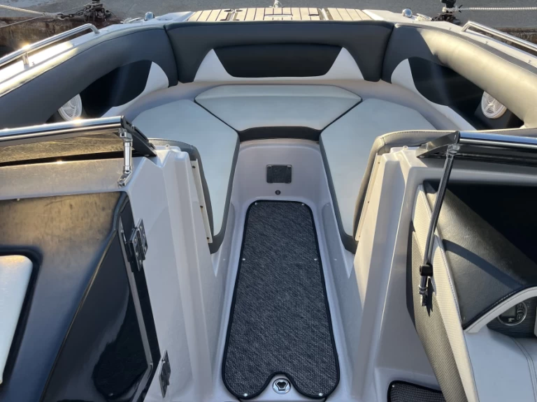 Yacht hire Altea cheap HD 240 OB