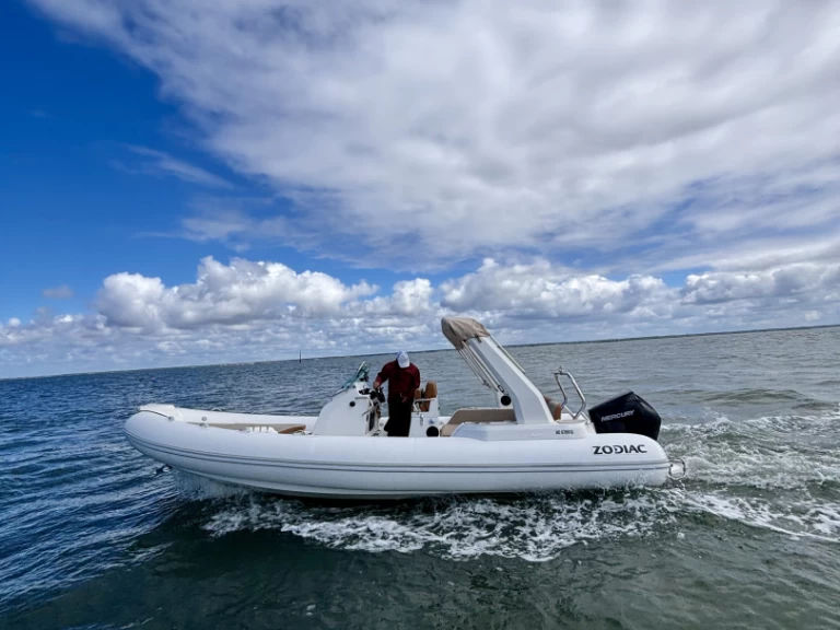 Yacht charter Arcachon - Zodiac Medline 7.5 on SamBoat