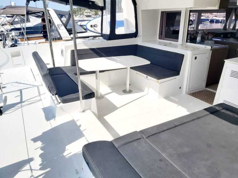 Hire Catamaran with or without skipper Lagoon Primošten