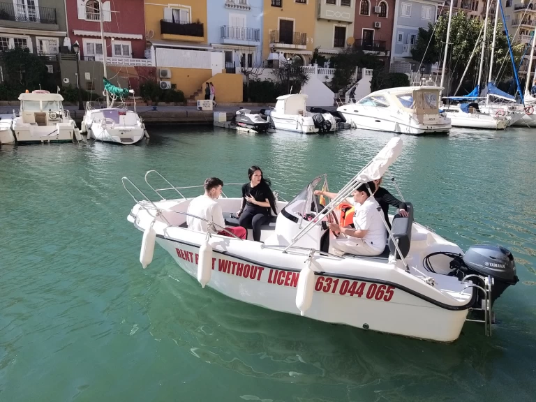 Charter a Marion 450 open in Port Saplaya on Samboat