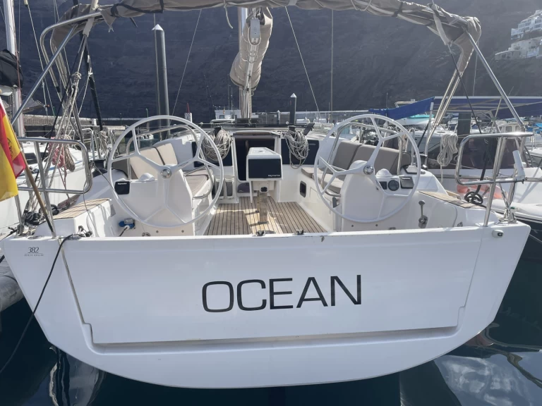 Hire a Dufour Dufour 382 Grand Large Santa Cruz de Tenerife