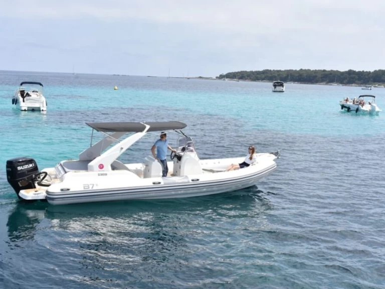 Yacht hire Juan-les-Pins cheap B7