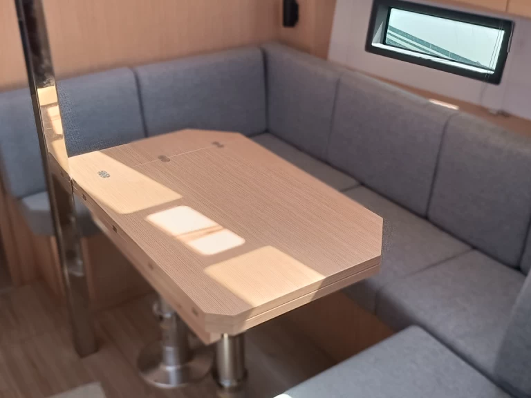 Yacht charter Tropea - Bavaria Bavaria C38 "Le petit Mami" on SamBoat