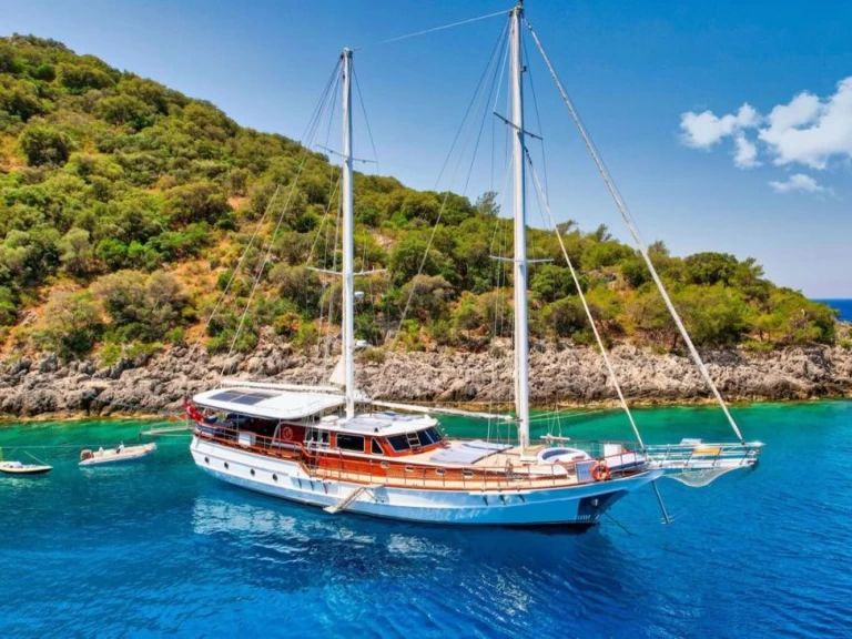 Sailboat hire in Fethiye - Custom Made Gulet