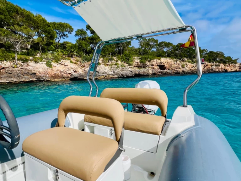 Yacht charter Cala d'Or - Selva W600 on SamBoat