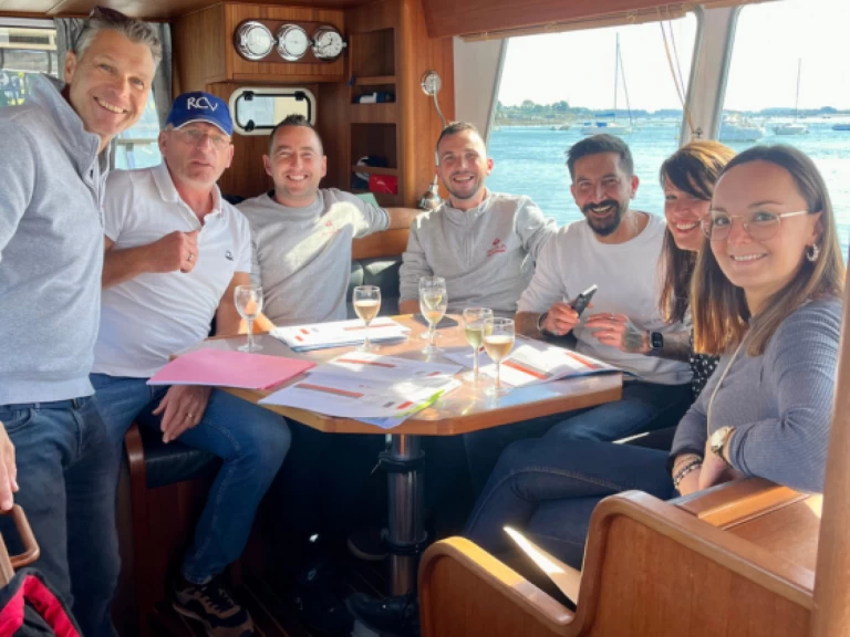 Motorboat to hire Vannes at the best price