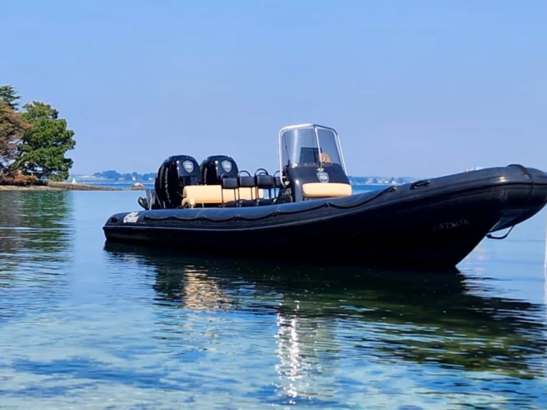 Charter a Ribwest 9M in Vannes on Samboat