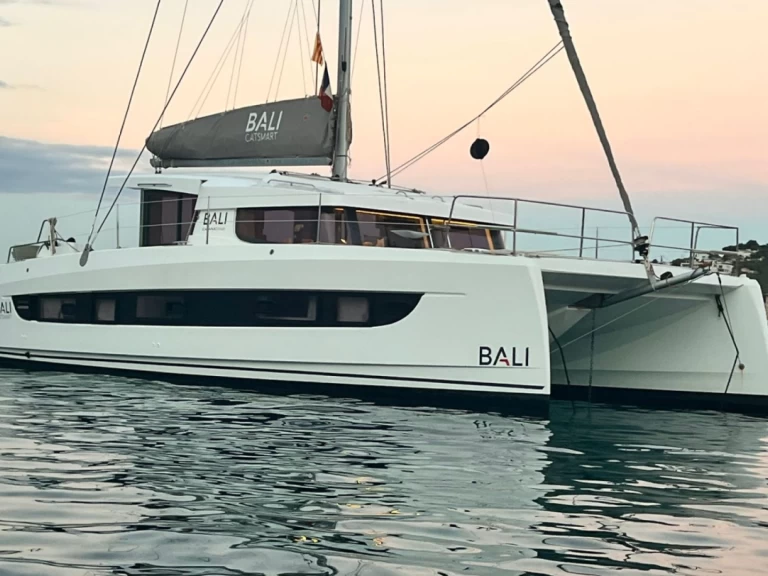 Catamaran hire in Le Marin - Bali Catamarans Bali Catsmart