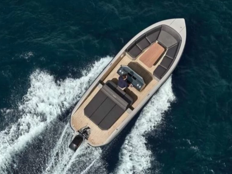 Hire Motorboat RAND BOAT with a boat licence