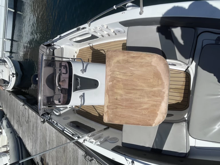 Hire a Aquabat Sport Line 19 Marseille