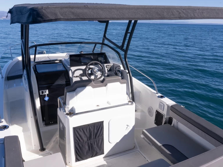 Motorboat hire in Ičići - Jeanneau Cap Camarat 7.5 WA