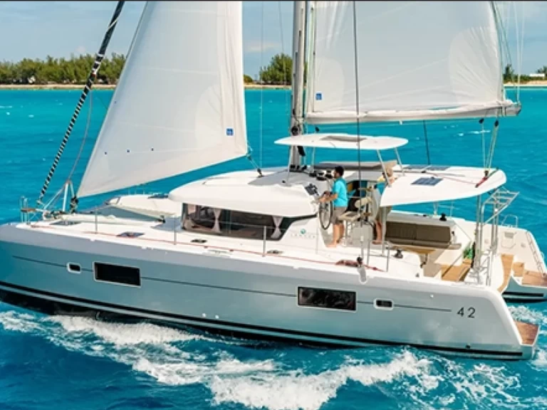 Hire Catamaran with or without skipper Lagoon Le Marin