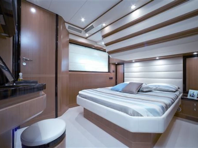 Hire Luxury Yacht with or without skipper Cantieri di Sarnico, Italy  Marina di Portisco