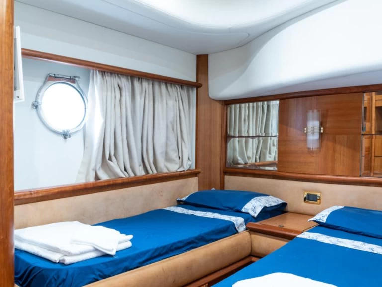 Luxury Yacht to hire Porto Cervo at the best price