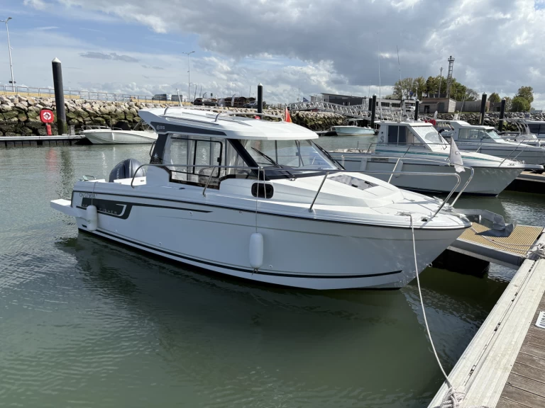 Yacht charter Ouistreham - Jeanneau Merry Fisher 695 series2 on SamBoat