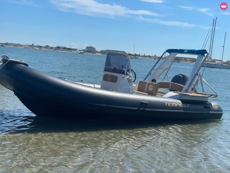 Yacht charter Port-Camargue - Capelli Tempest 625 on SamBoat