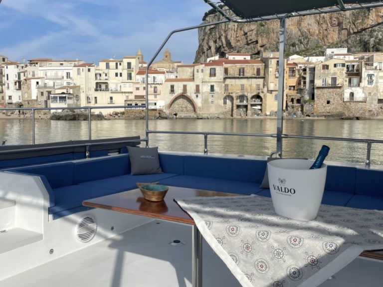 Yacht hire Cefalù cheap Easy Cat