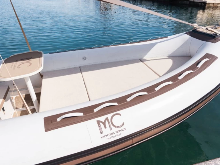 Hire RIB Nadir with a boat licence