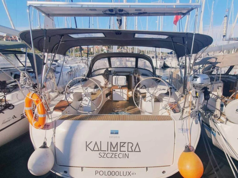 Hire Sailboat Bavaria with a boat licence