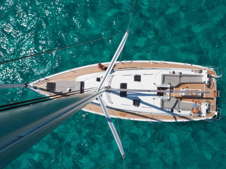 Yacht hire Fezzano cheap yachts 51