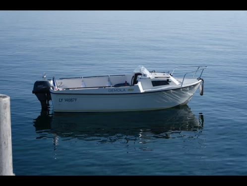 Yacht charter Évian-les-Bains - Bénéteau California 440 on SamBoat