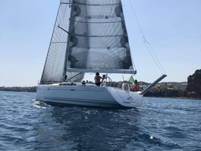 Hire Sailboat Bénéteau with a boat licence