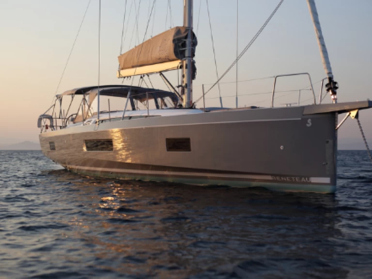 Hire Sailboat Bénéteau with a boat licence