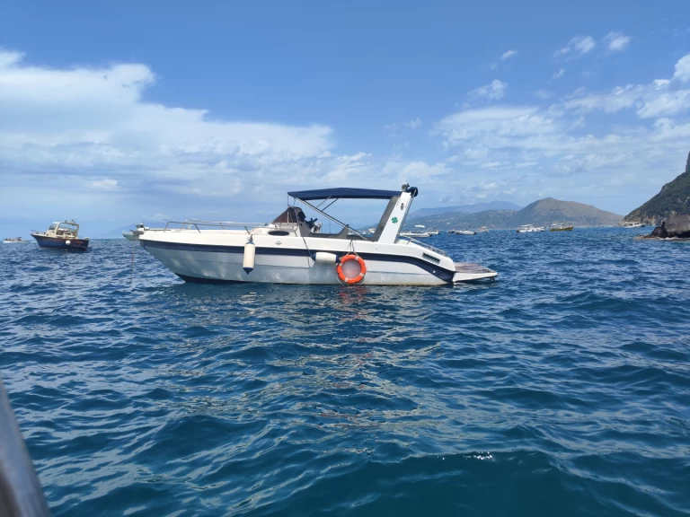 Hire Motorboat Mano Marine with a boat licence
