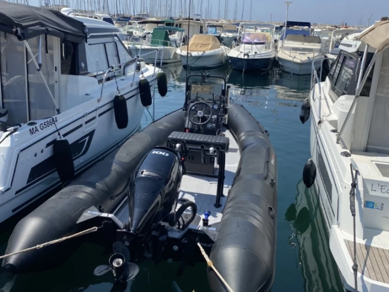 Hire a Tarpon AD 55 Marseille