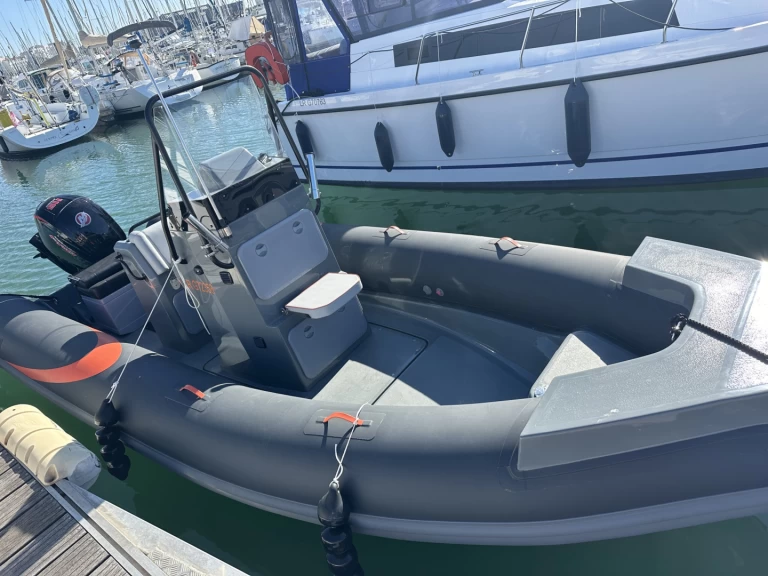 RIB hire in Royan - Valiant Valiant 630 Sport