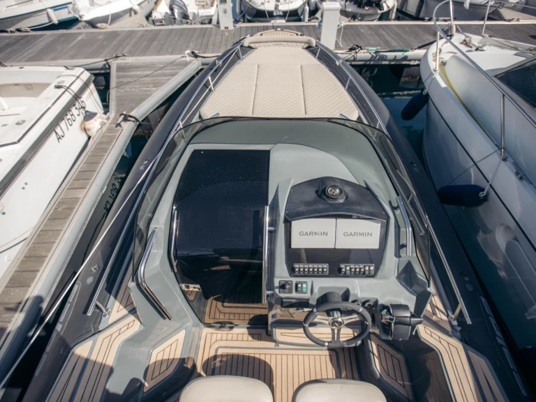 Motorboat to hire Porticcio at the best price