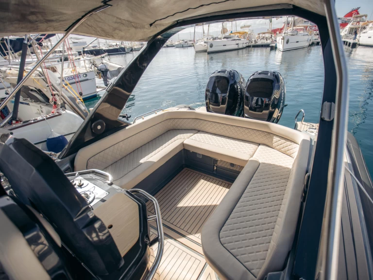 Yacht charter Porticcio - Salpa SALPA 33 SOLEIL on SamBoat