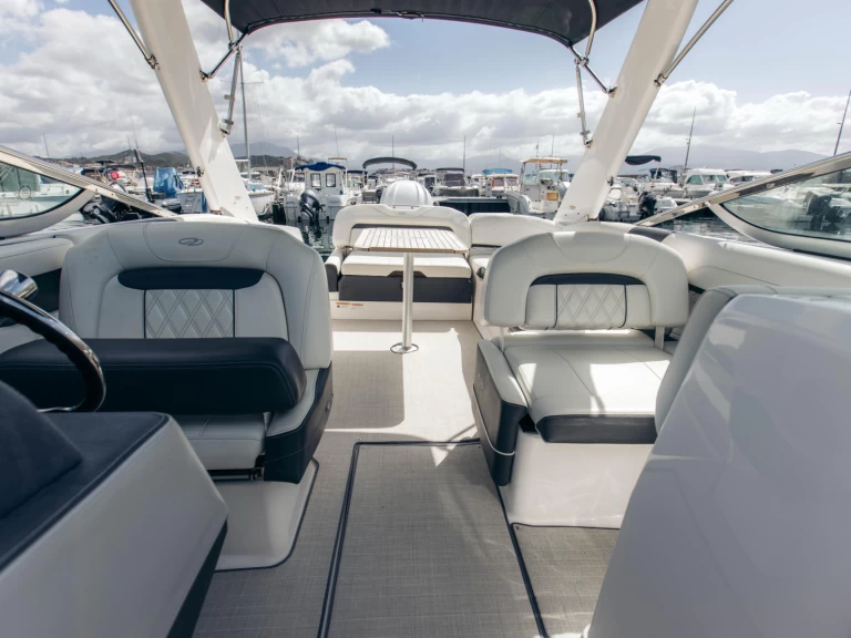 Charter a Régal Regal 26 OBX in Porticcio on Samboat