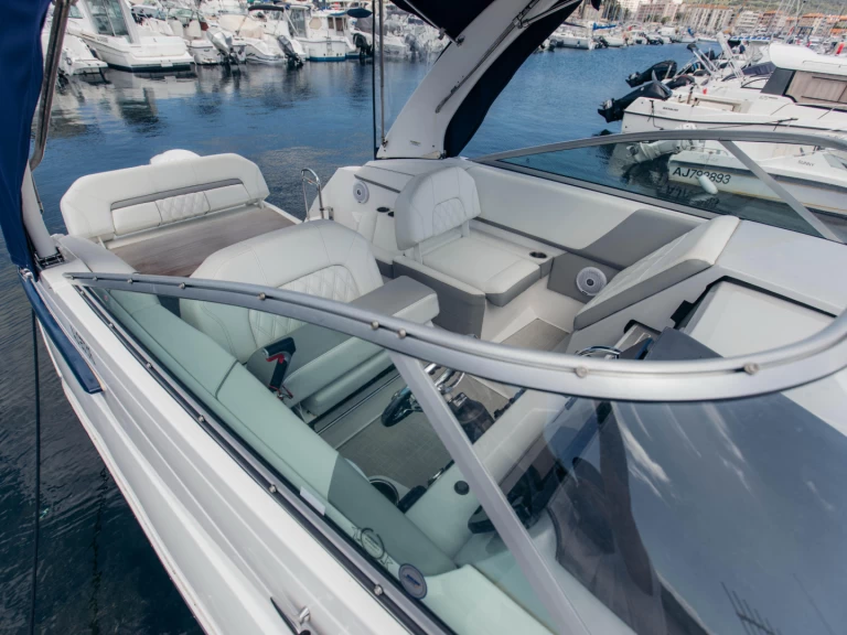 Yacht hire Coti-Chiavari cheap REGAL 26