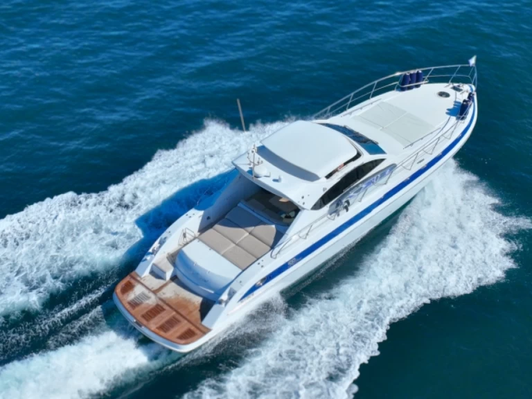 Charter a Conam Conam 58 S in Port Cogolin on Samboat