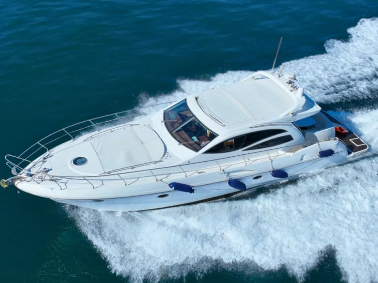 Motorboat to hire Port Grimaud at the best price
