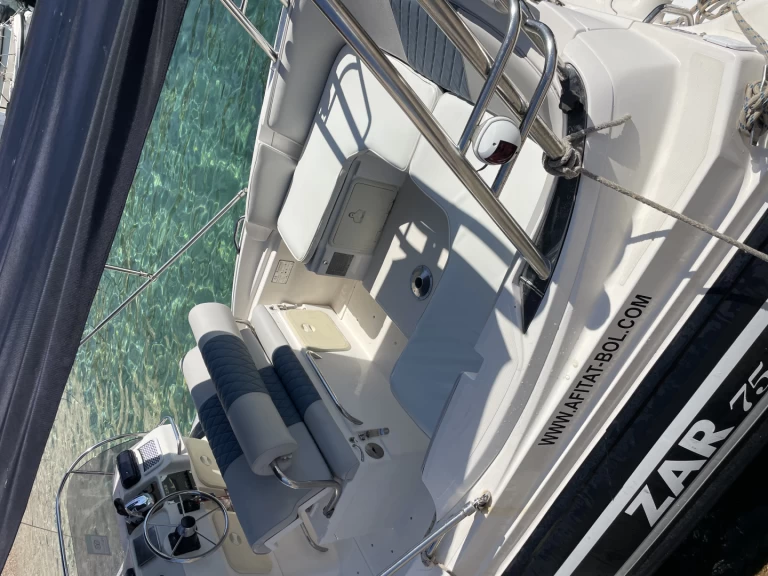 Yacht charter Bol - Zar Zar 75 Suite on SamBoat
