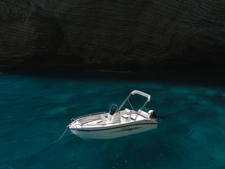 Yacht hire Palaiokastrítsa cheap Nica